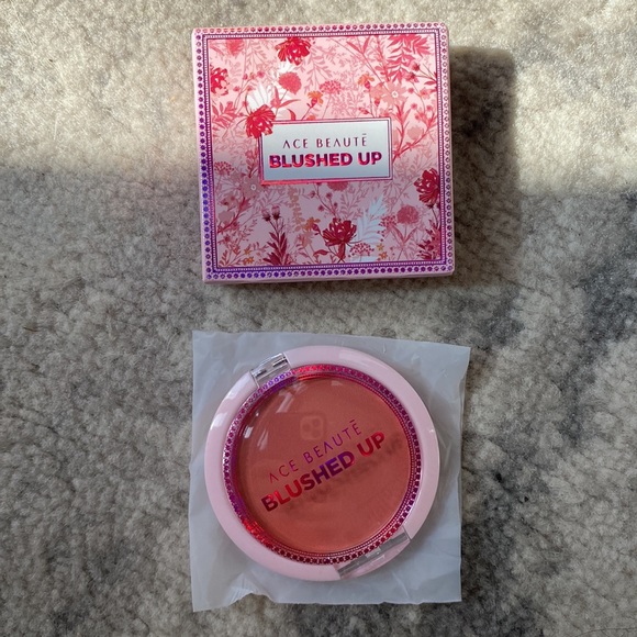 IPSY Makeup Lot - Picture 2 of 10